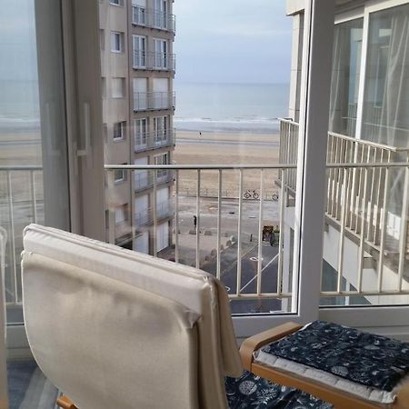 Zonnig En Gezellig Appartement Met Zijdelings Zeezicht En Zwembad In Koksijde Exterior foto